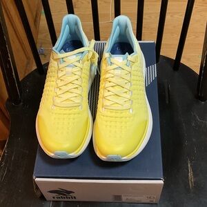 NEW in box. Ladies Rabbit dream chaser size 10.5